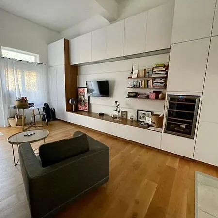 Loft Avec Parking/jardin/clim/wifi Proche Centre Apartment *